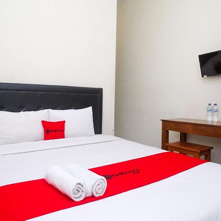 Reddoorz Syariah Near Pakuwon Mall Jogja Kejayan Экстерьер фото