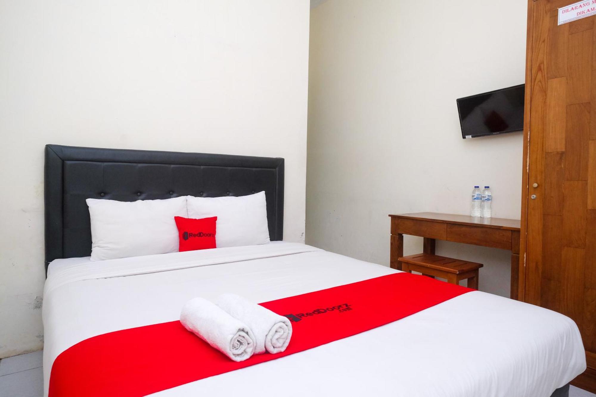 Reddoorz Syariah Near Pakuwon Mall Jogja Kejayan Экстерьер фото