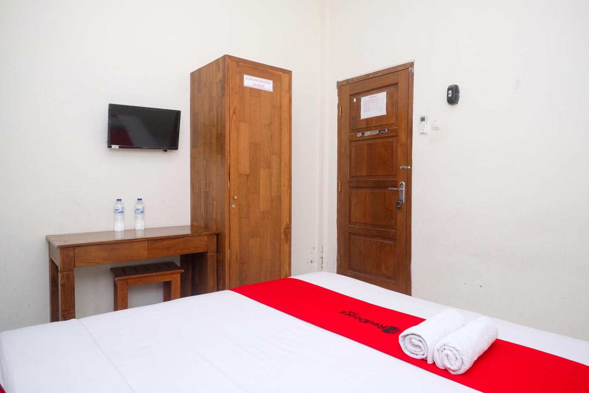 Reddoorz Syariah Near Pakuwon Mall Jogja Kejayan Экстерьер фото
