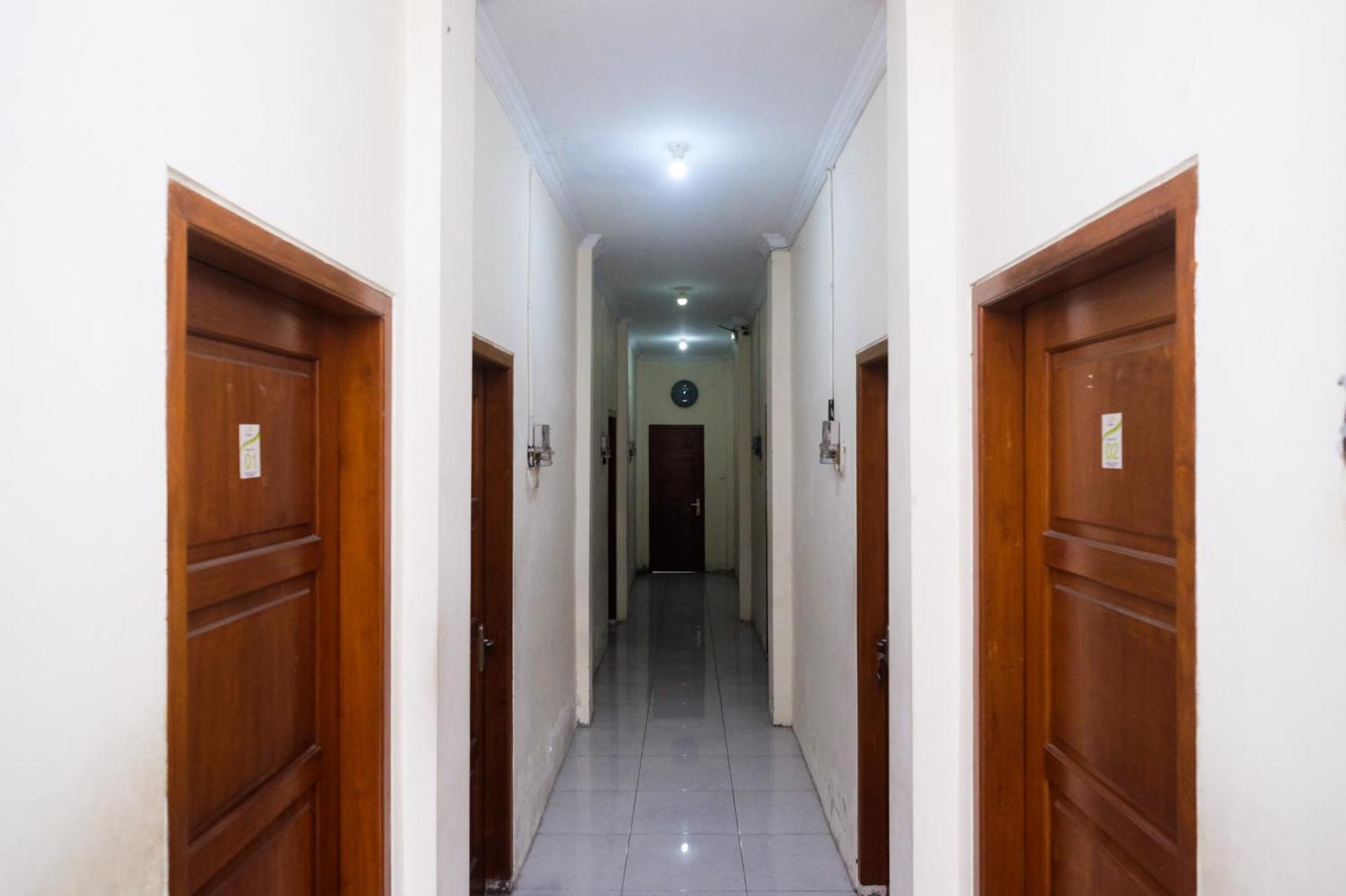 Reddoorz Syariah Near Pakuwon Mall Jogja Kejayan Экстерьер фото