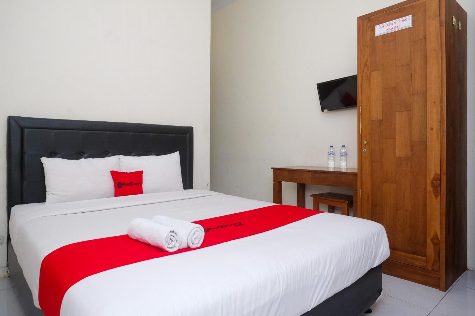 Reddoorz Syariah Near Pakuwon Mall Jogja Kejayan Экстерьер фото