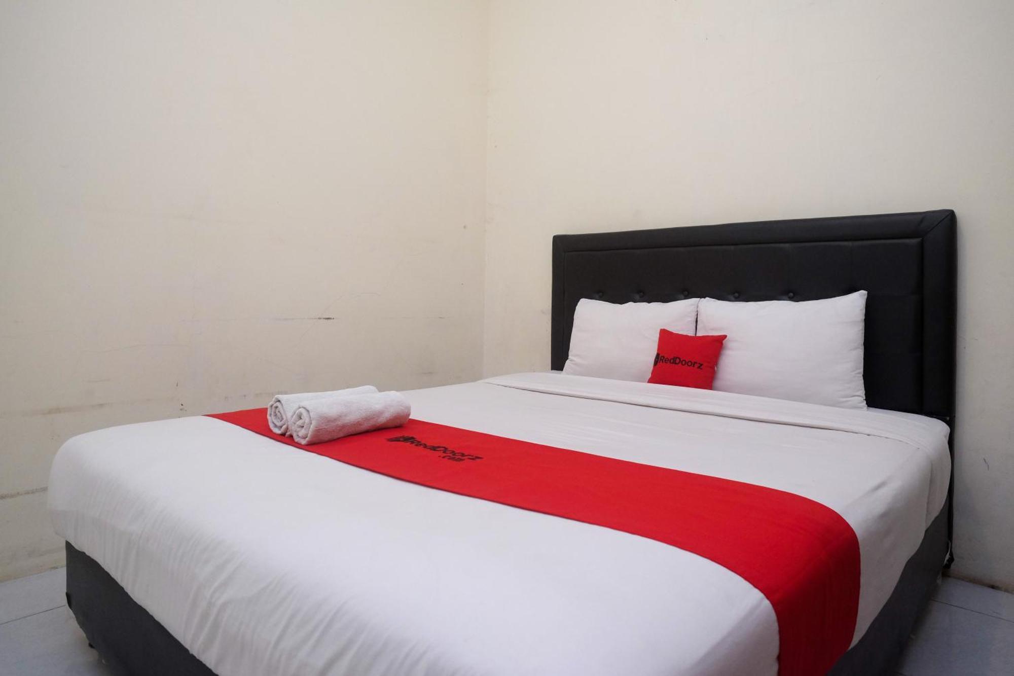 Reddoorz Syariah Near Pakuwon Mall Jogja Kejayan Экстерьер фото