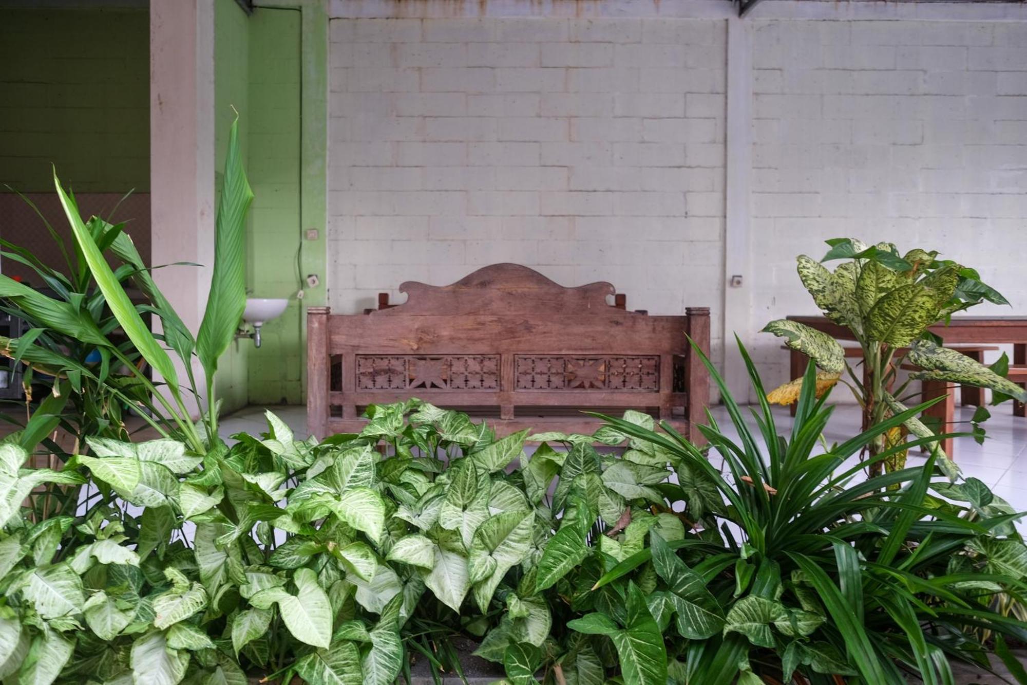 Reddoorz Syariah Near Pakuwon Mall Jogja Kejayan Экстерьер фото