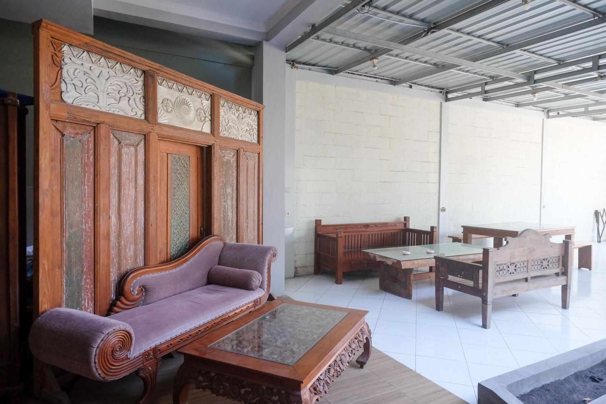 Reddoorz Syariah Near Pakuwon Mall Jogja Kejayan Экстерьер фото